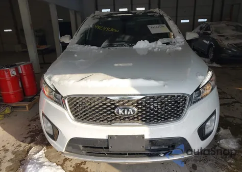 2017 Kia Sorento 3.3L Sx z USA, uszkodzony, nr VIN 5XYPKDA51HG262917